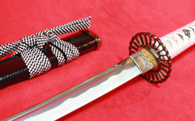 薄桜鬼や刀剣乱舞コスプレに、菊一文字の模造刀